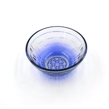 Beautiful 6-piece classic bowl set for everyday dining and serving needs.